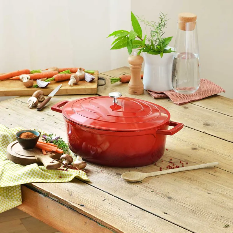 Cocotte en fonte aluminium ovale rouge 4 L - Pradel France