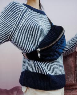 Sac banane matelassé en velours ras