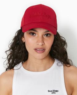 Casquette avec broderie devant