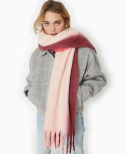 Echarpe en maille extra douce avec franges