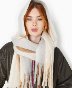 Echarpe en maille extra douce avec franges