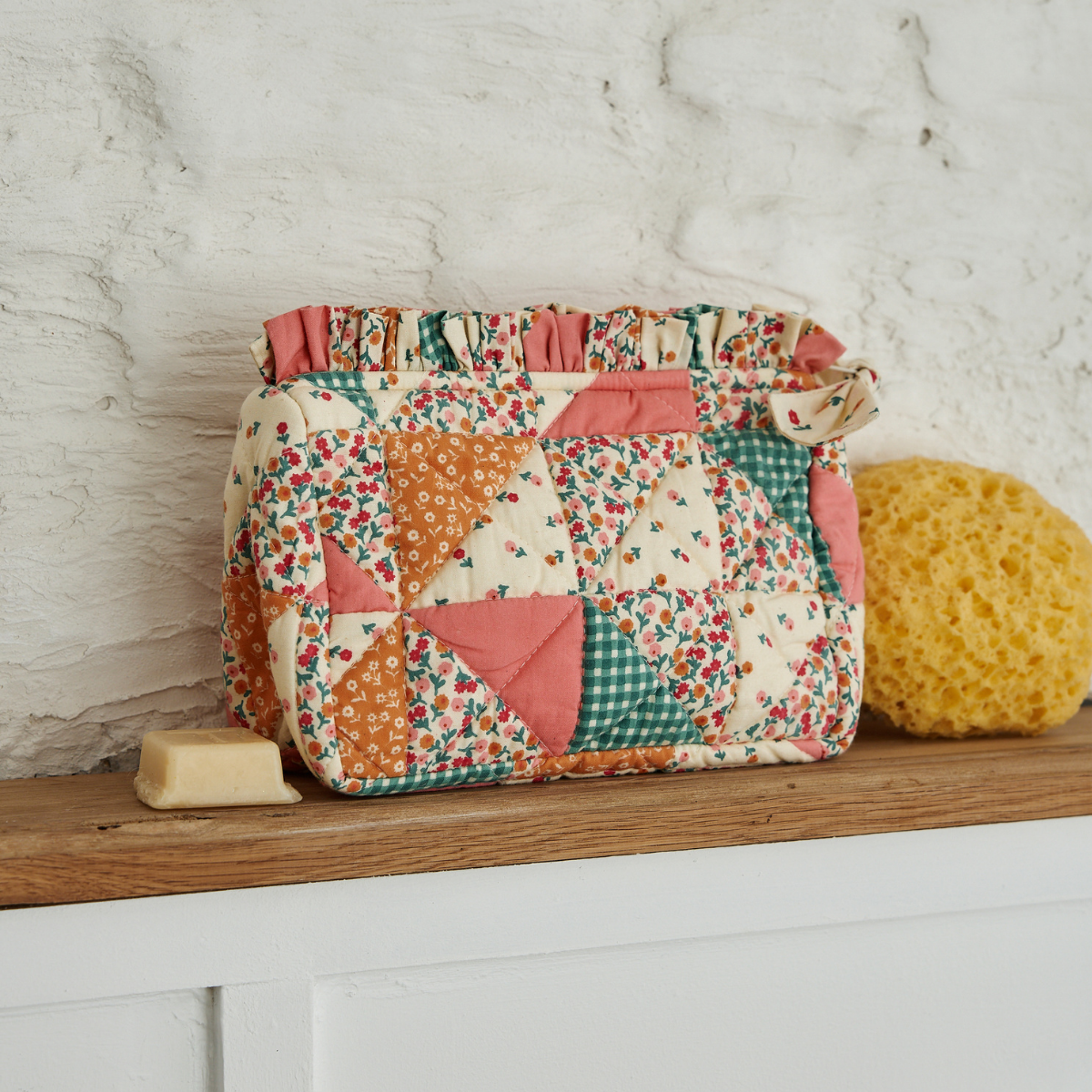 Trousse de toilette patchwork fleuri - Dans la ferme