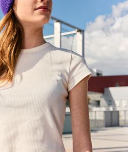 T-shirt manches courtes fille en coton bio écru côtelé - M