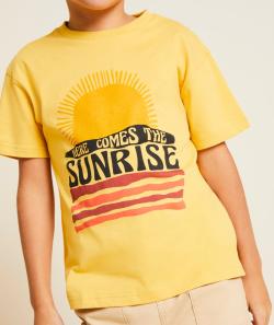 T-shirt manches courtes garçon en coton bio jaune moutarde motif soleil - 6 A