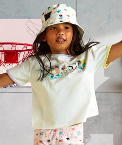 Le t-shirt blanc en coton biologique avec animation colorée - 12 A