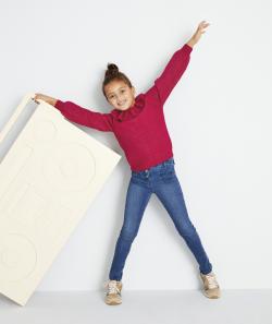 Pantalon skinny fille en denim bleu avec poches coeurs - 12 A
