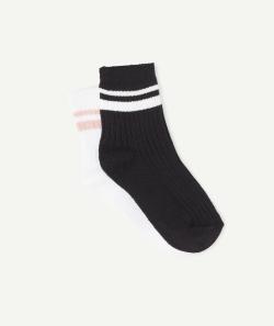 Les 2 paires de chaussettes noires et blanches avec bandes - 39-41