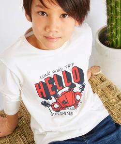 Le t-shirt blanc avec animation voiture en coton biologique - 14 A