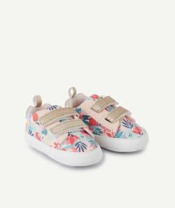 Chaussons style baskets bébé fille roses et imprimé fleuri - 3-6 M