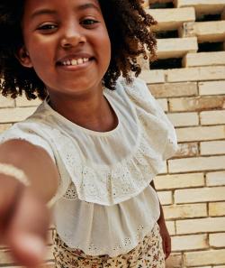 Blouse fille en coton avec volants et broderie anglaise - 14 A