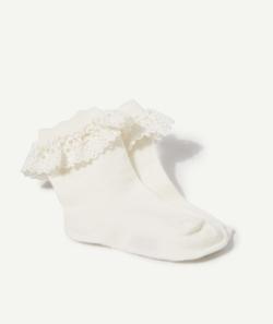 Les chaussettes unies avec détails en broderie - 15-17