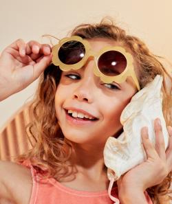Lunettes de soleil fille jaunes en plastique recyclé forme fleur - TU