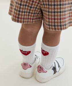 Lot de 2 chaussettes hautes bébé fille en coton bio blanches avec fraises - 21-23