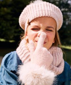 Gants tricot fille en fibres recyclées roses pailletés avec imitation fourrure - 10-14 A