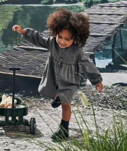 Robe bébé fille en denim low impact gris avec fronces et boutons - 3 M