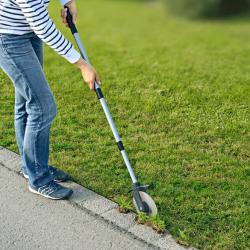 Lame circulaire avec manche télescopique