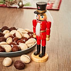 Casse-noisettes avec biscuits en forme de noix