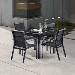 PROMO - 11% Table de jardin en bois massif aluminium extensible noir 4/8 places Aluminium Noir BERAH GETAH